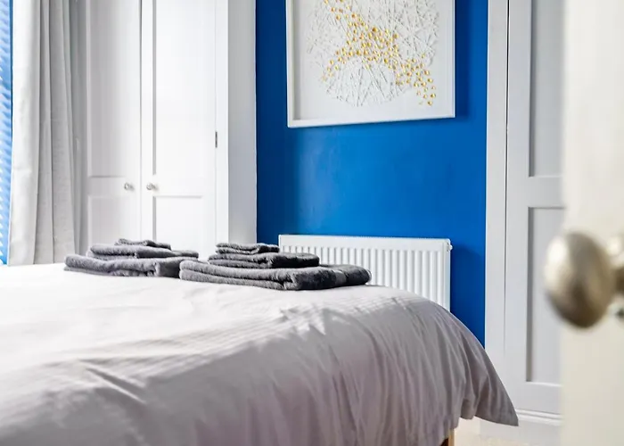 3 Darnborough Street *