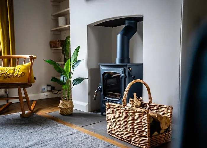 3 Darnborough Street *